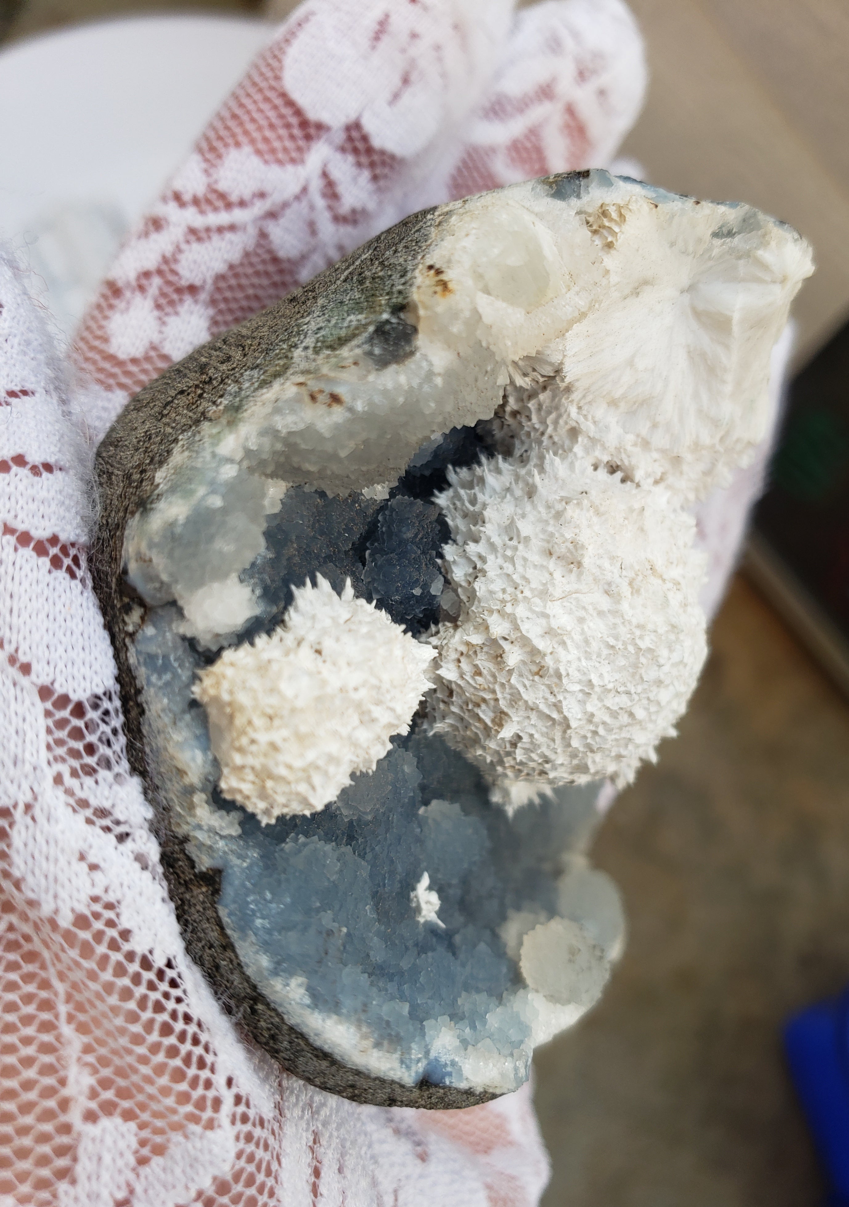 Chalcedony quartz geode with mordonite