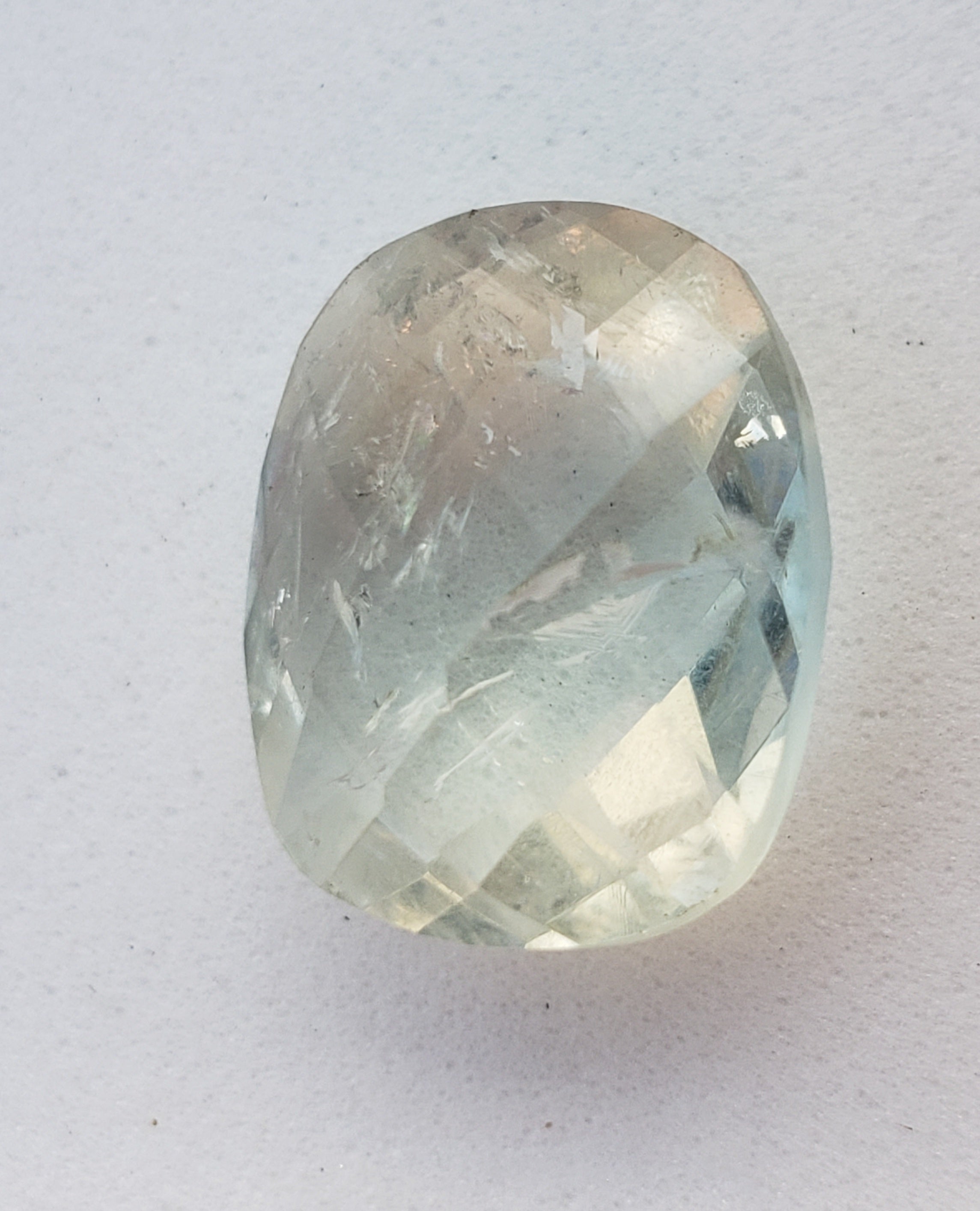Praisolite - faceted gemstone - 9.5ct ( green Amethyst)
