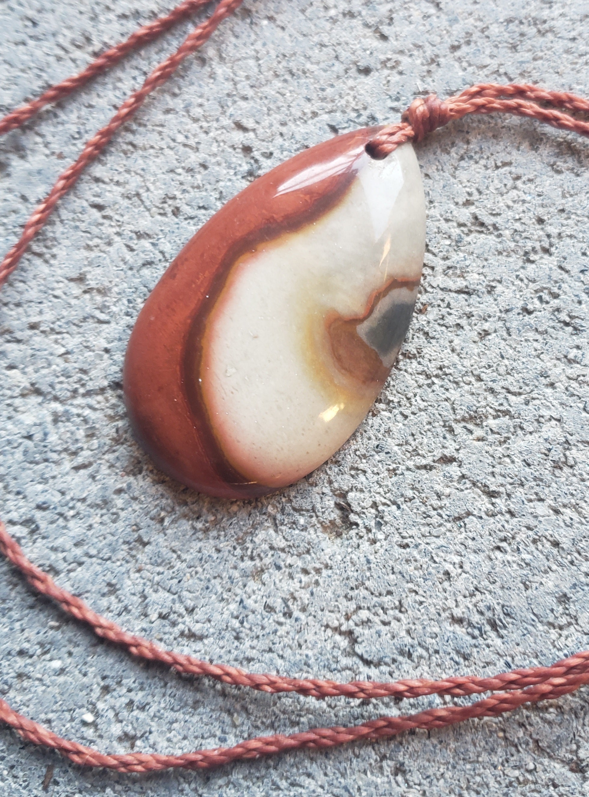 Polychrome jasper - macramè pendant necklace