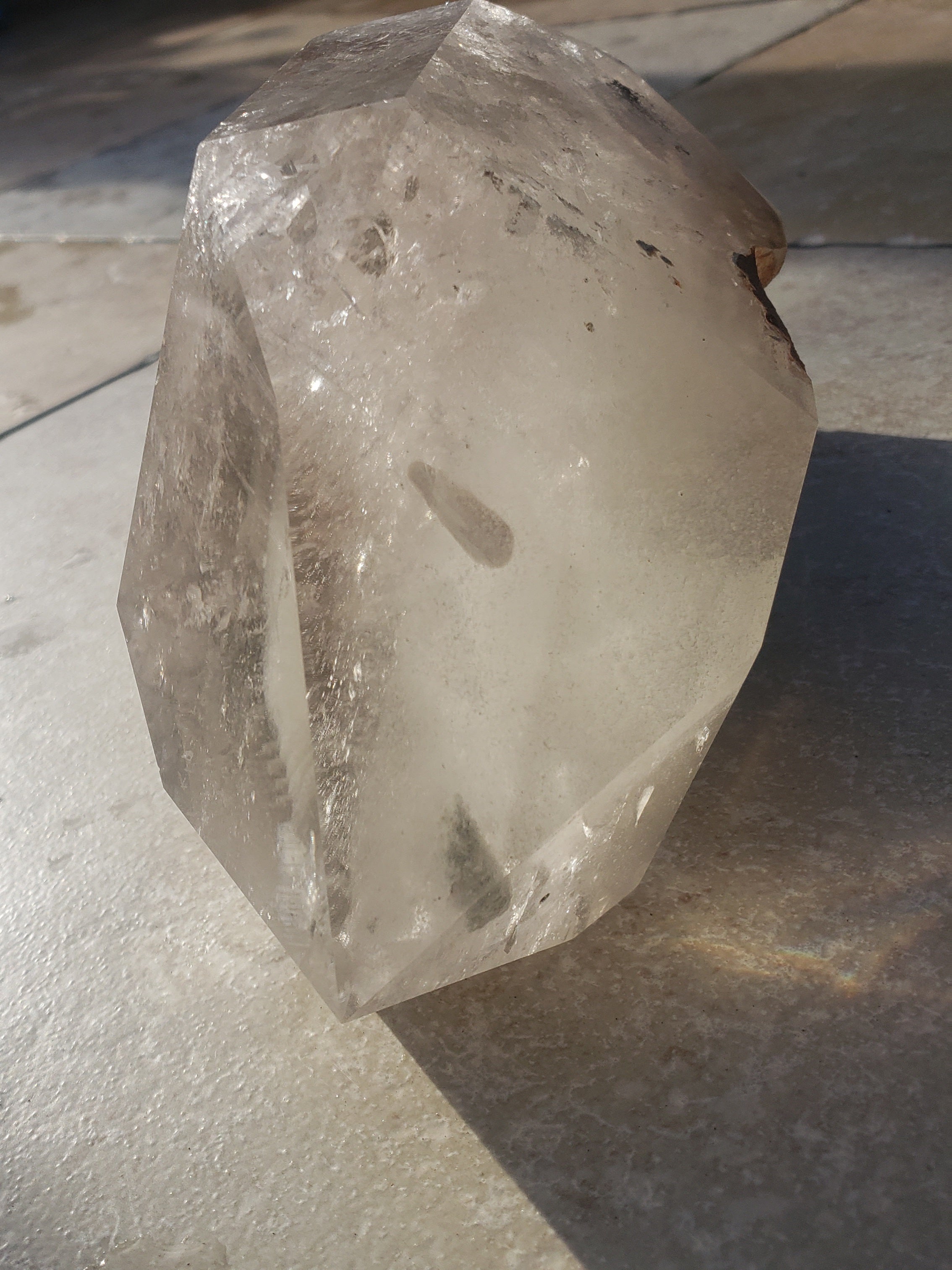 Large polished wuartz with heaps phantoms and inclusions - 3.6kg