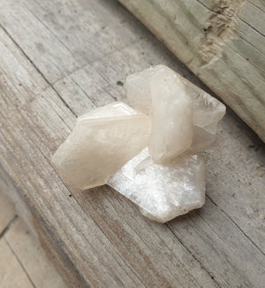 Stilbite - with tiny zeolite Crystal's filled with green chlorite inclusions - 18grams