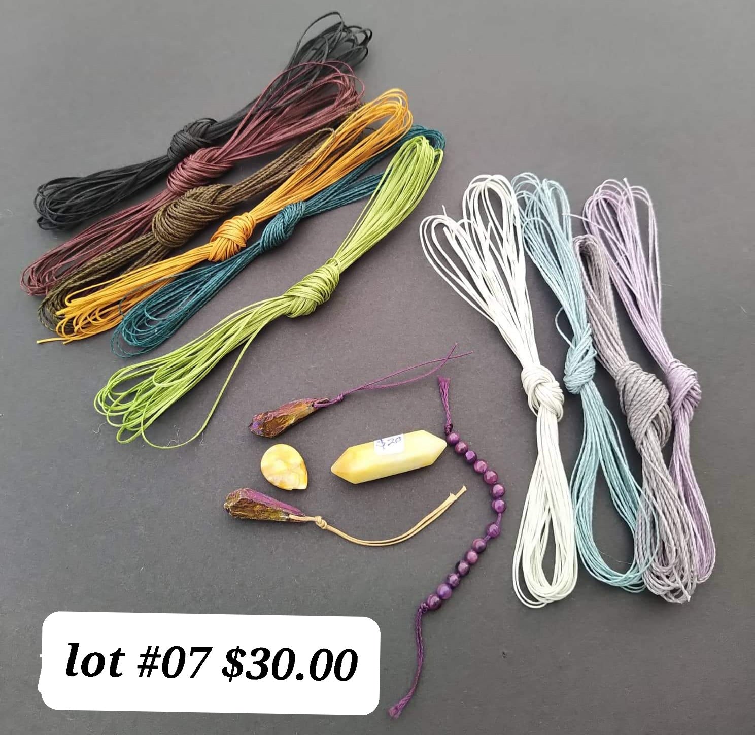 Mixed crafty  jewery  Lot #07 - Pendants - Beads - Macramè cord